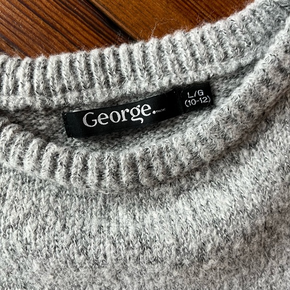 George Girls Eyelash Heart Sweater - NWOT - Picture 7 of 9